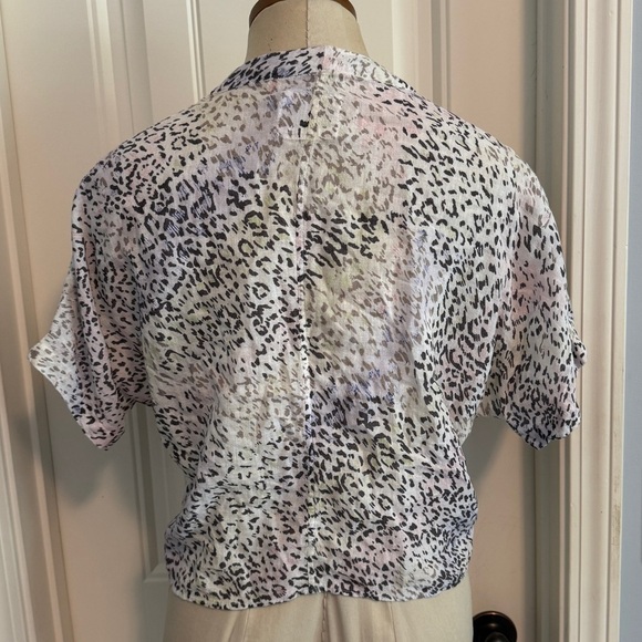 Rails XS Thea Rainbow Cheetah Button Tie Top Blouse Oversized - Picture 2 of 7